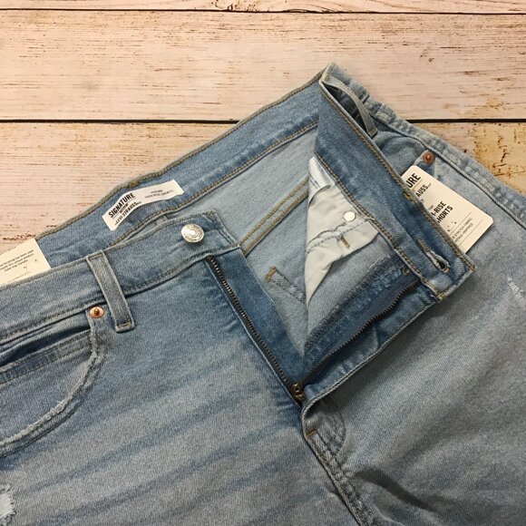 NWT Levis Signature Heritage High-Rise 3" Shorts Light Wash Denim Size 16/W33 - Picture 5 of 8